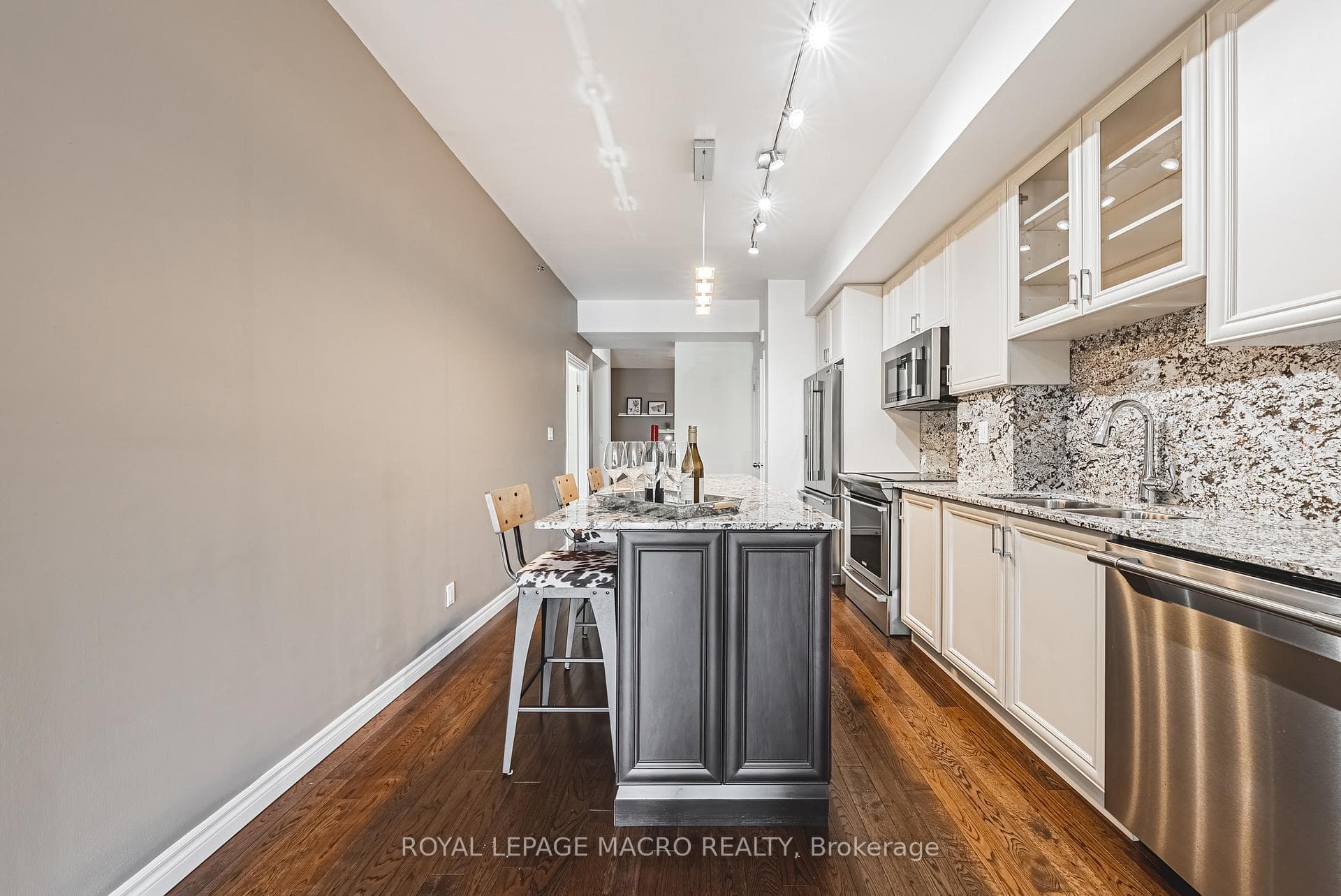 34 Plains Road Unit 208 photo 8