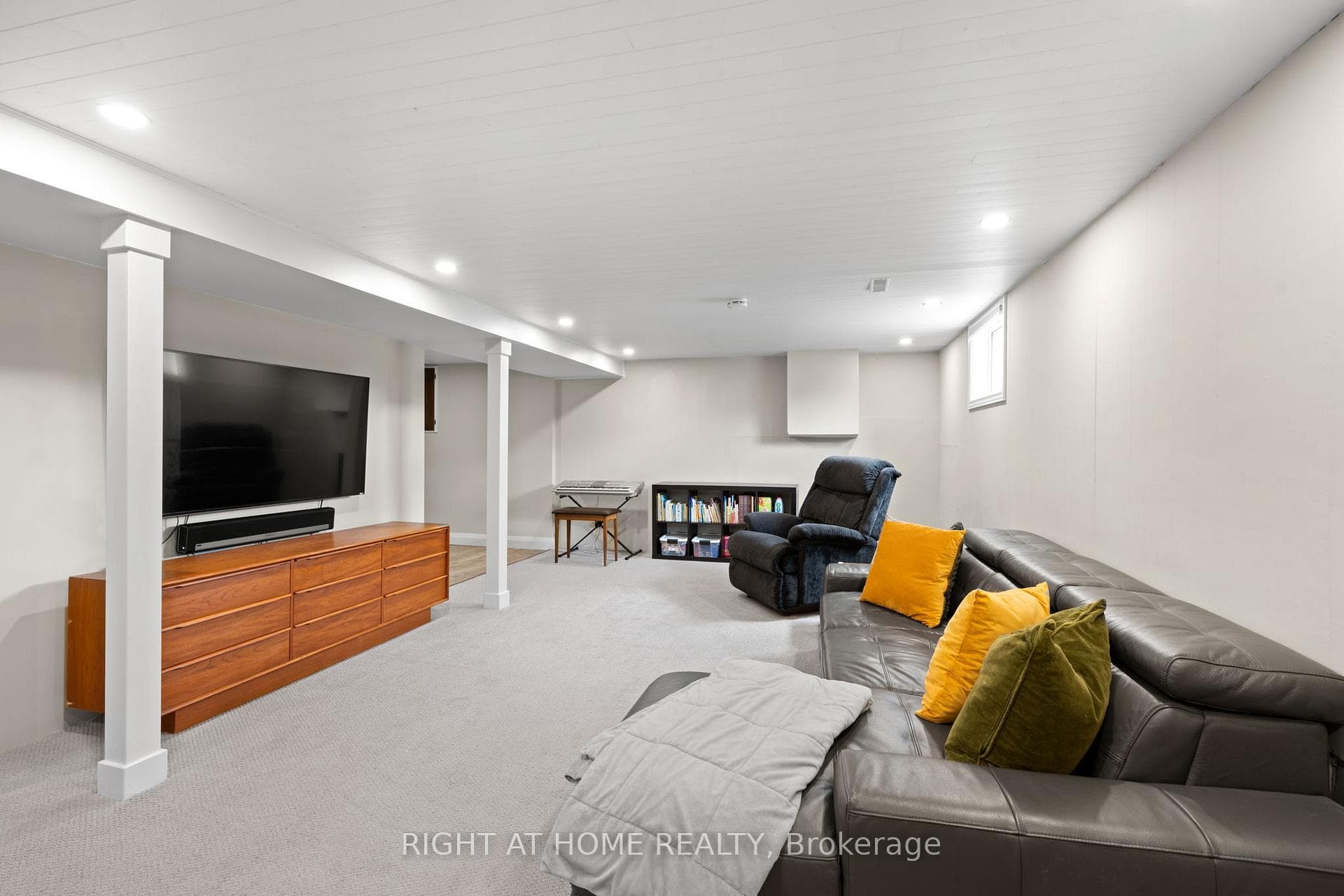8 Sandsprings Crescent photo 20