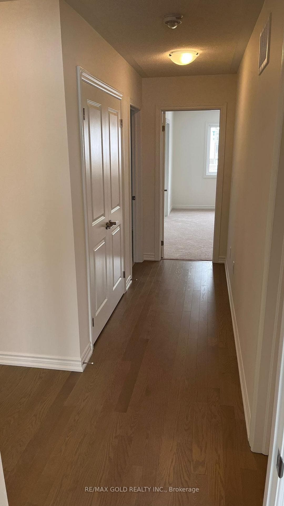 9 Phoenix Boulevard photo 26