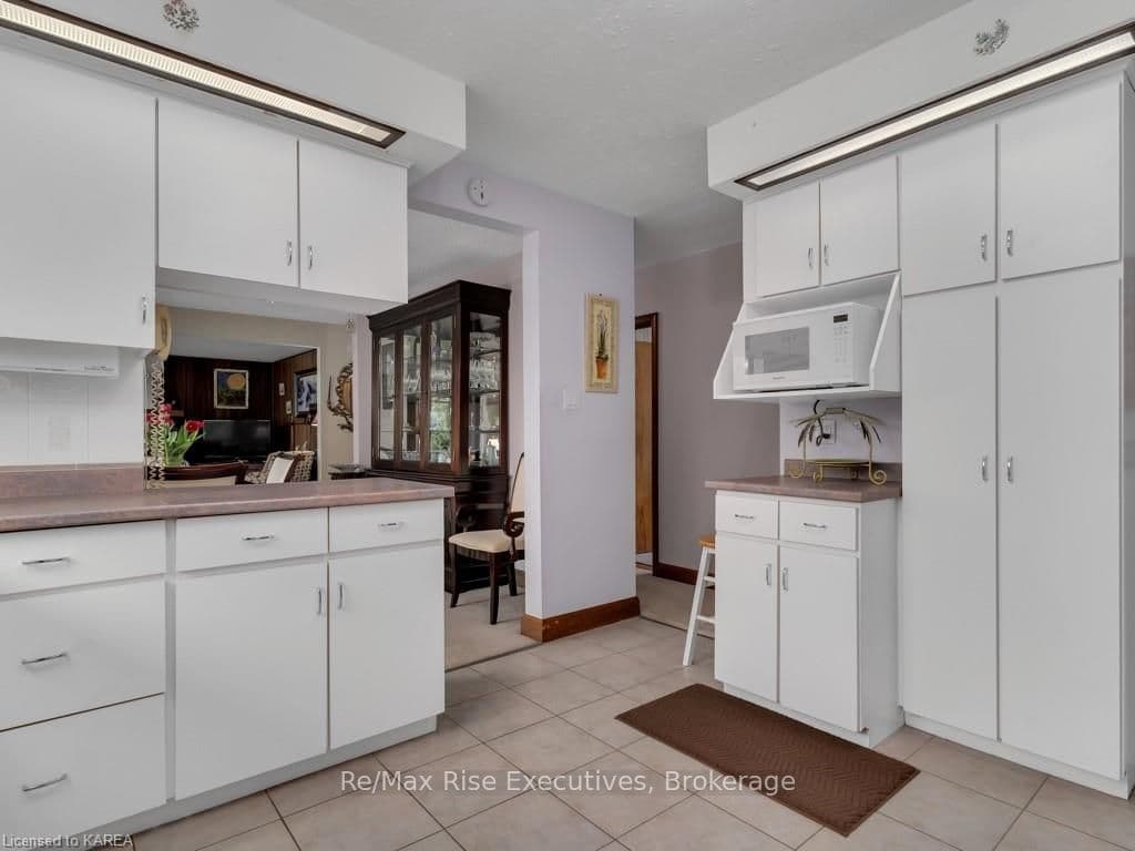 210 ARNOLD Street photo 11