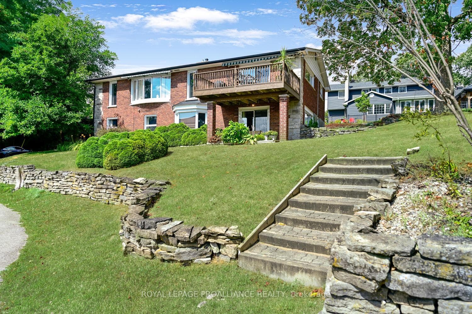 10 Cliffside Crescent photo 35
