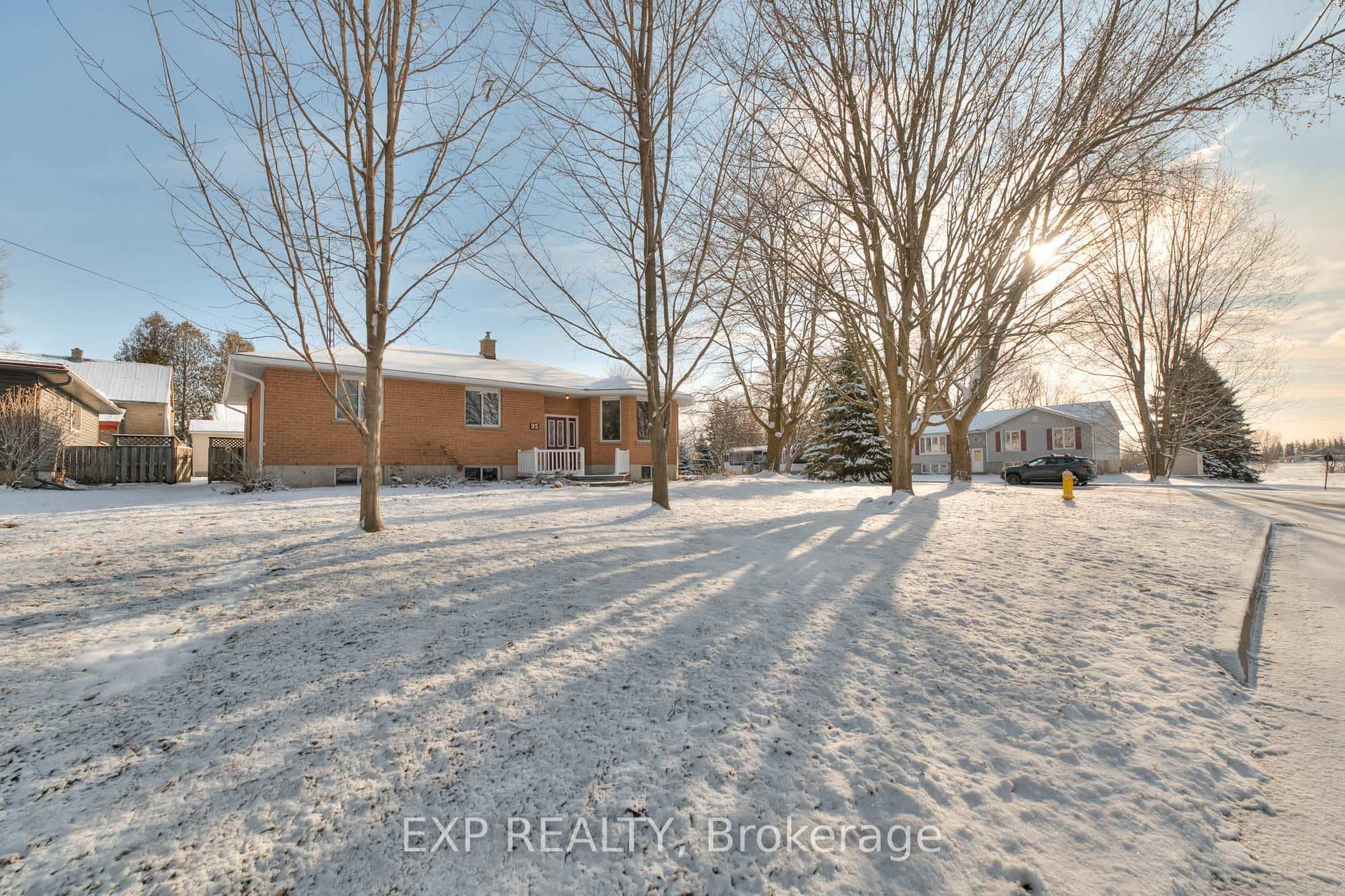 95 Dunedin Drive photo 3