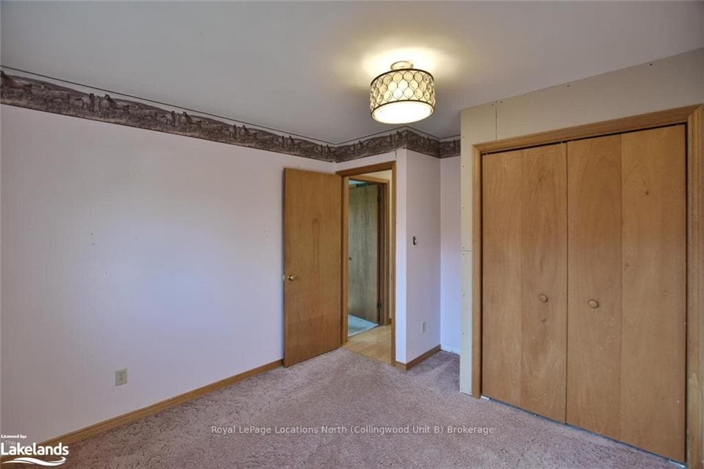 233 SIMCOE Street photo 39
