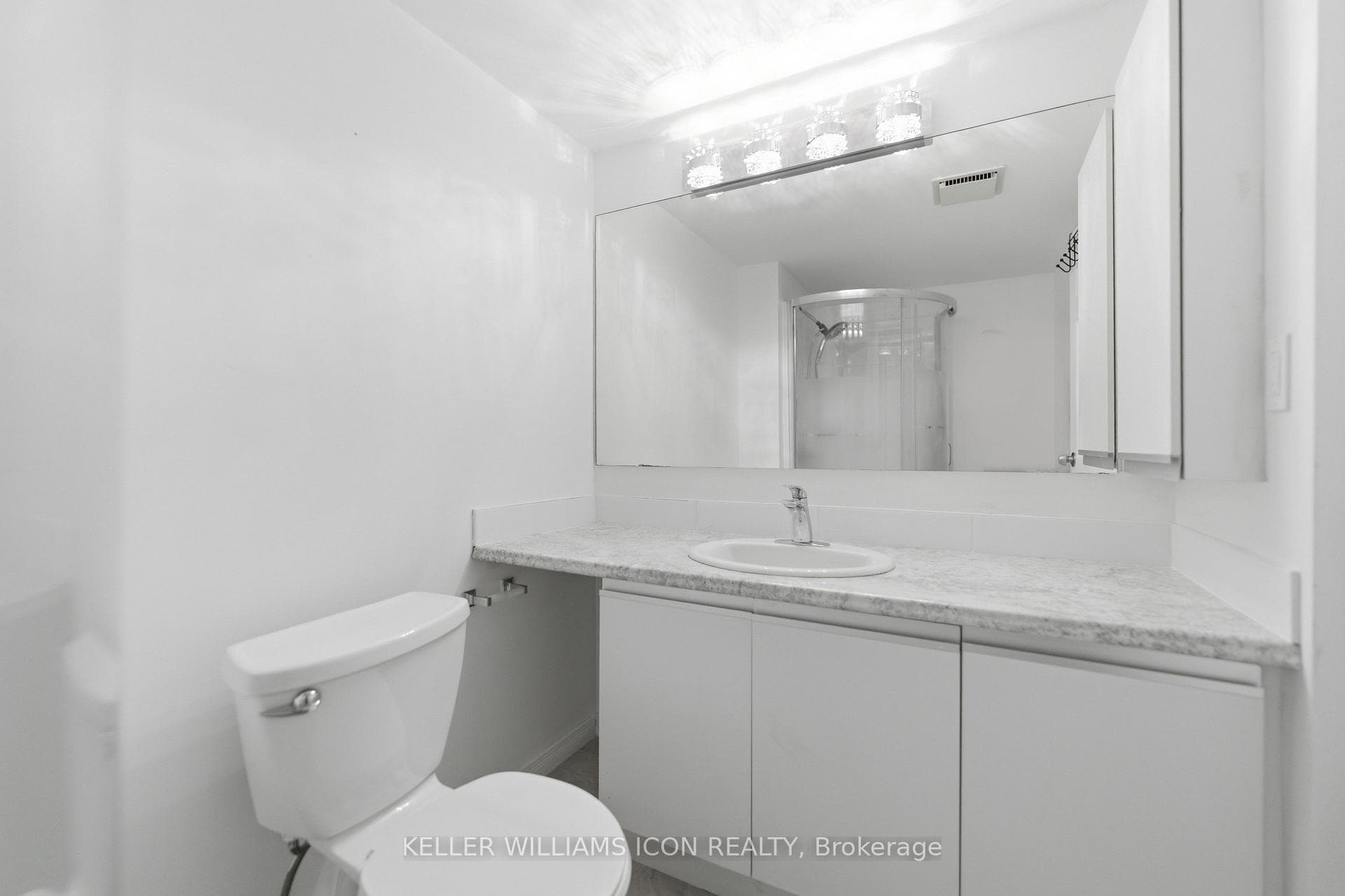 2760 Carousel Crescent Unit 1011 photo 21