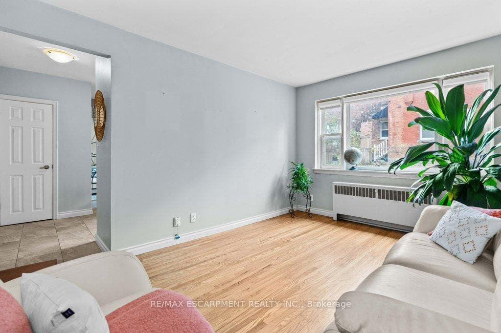 137 Emerald Street Unit 3 photo 11