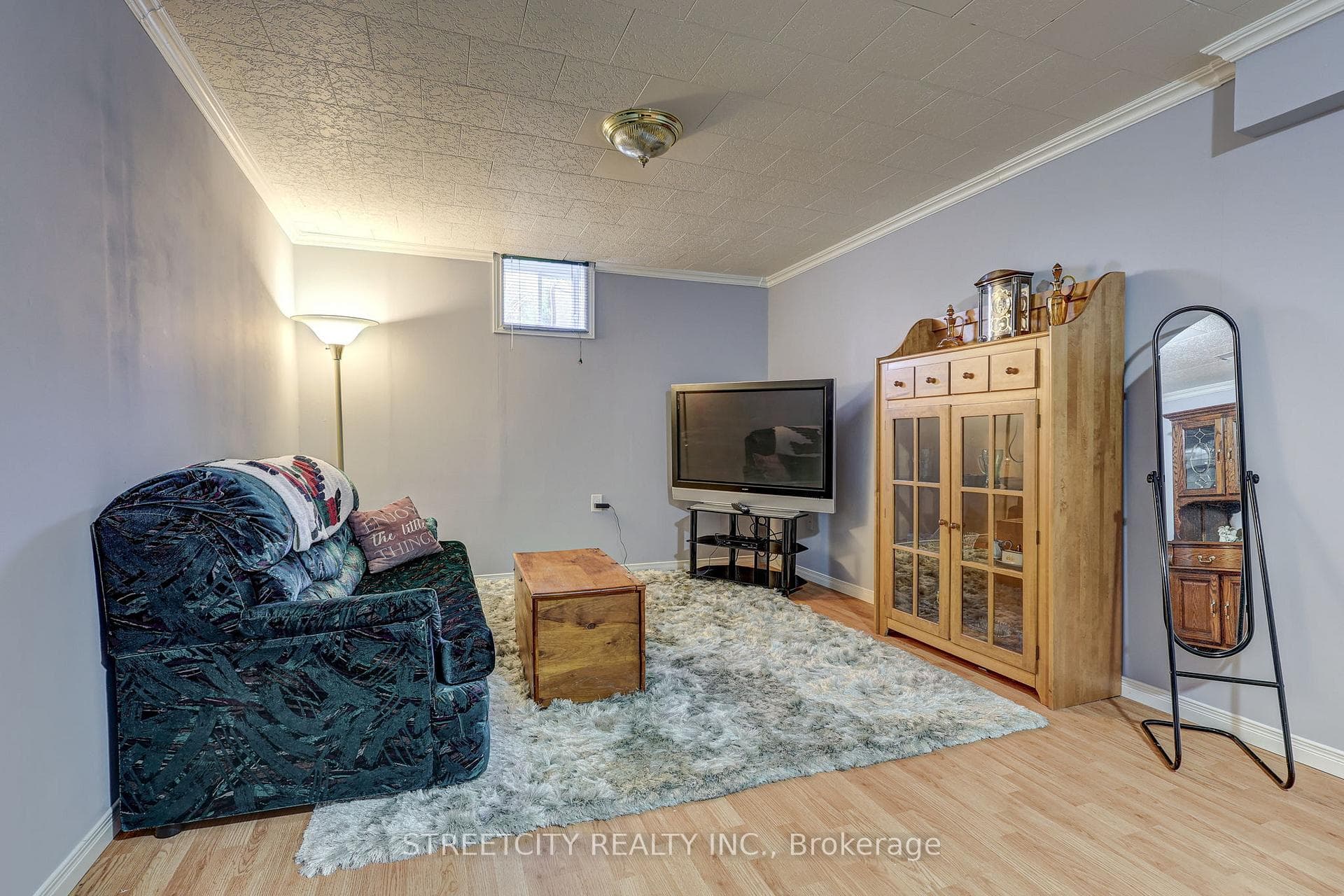 180 Nancy Street photo 38