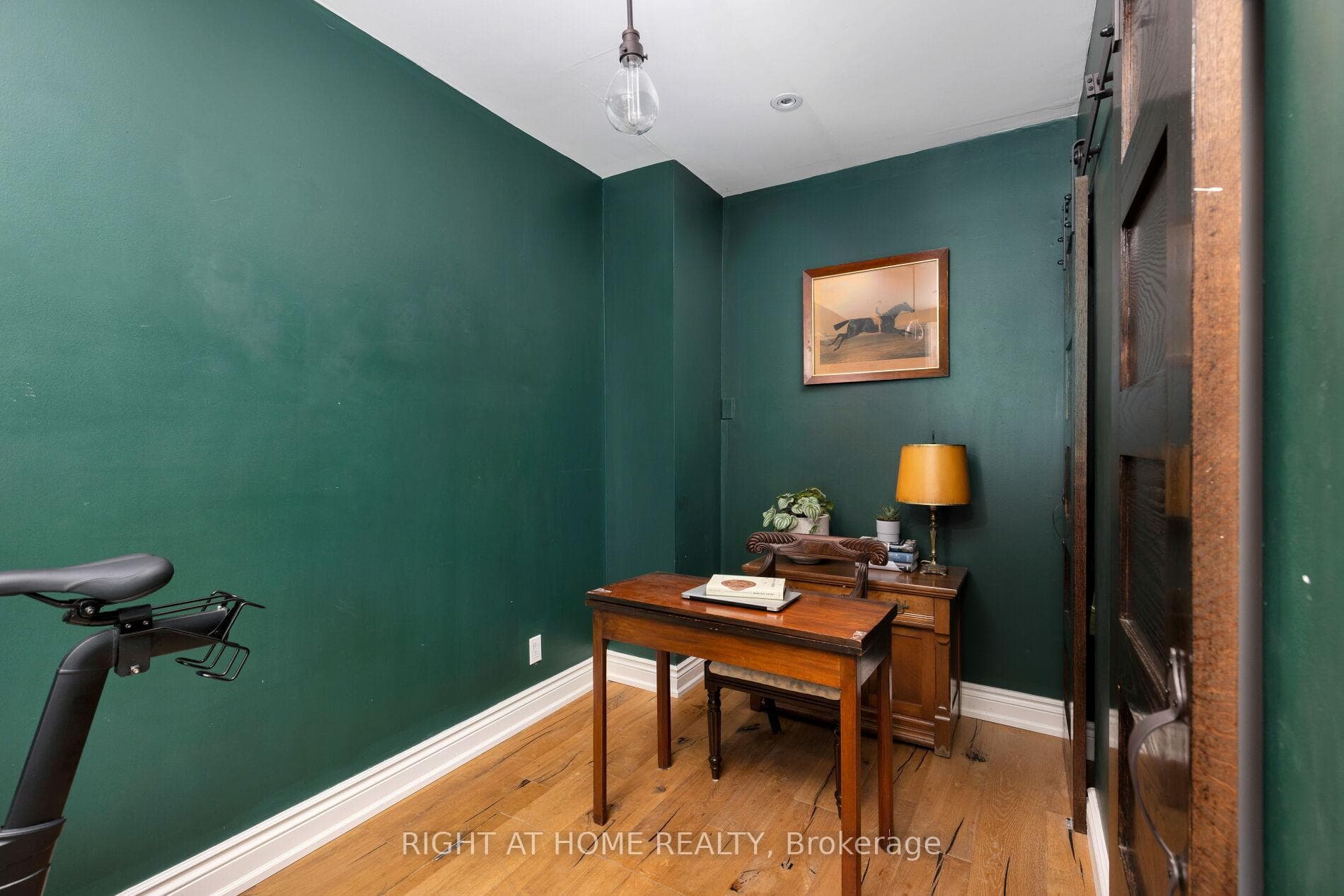 266 Ontario Street photo 26
