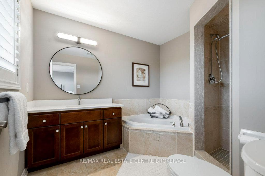 4028 ALEXAN Crescent photo 21