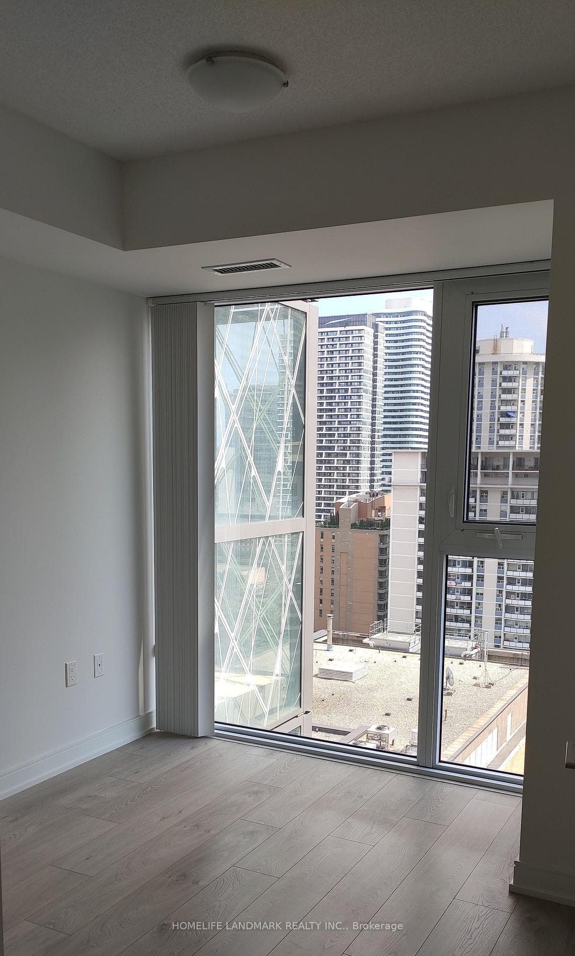 50 Wellesley Street Unit 2010 photo 5