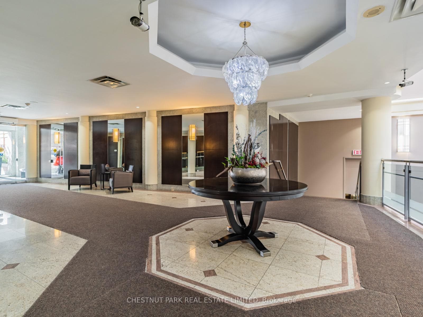 2727 Yonge Street Unit 405 photo 38