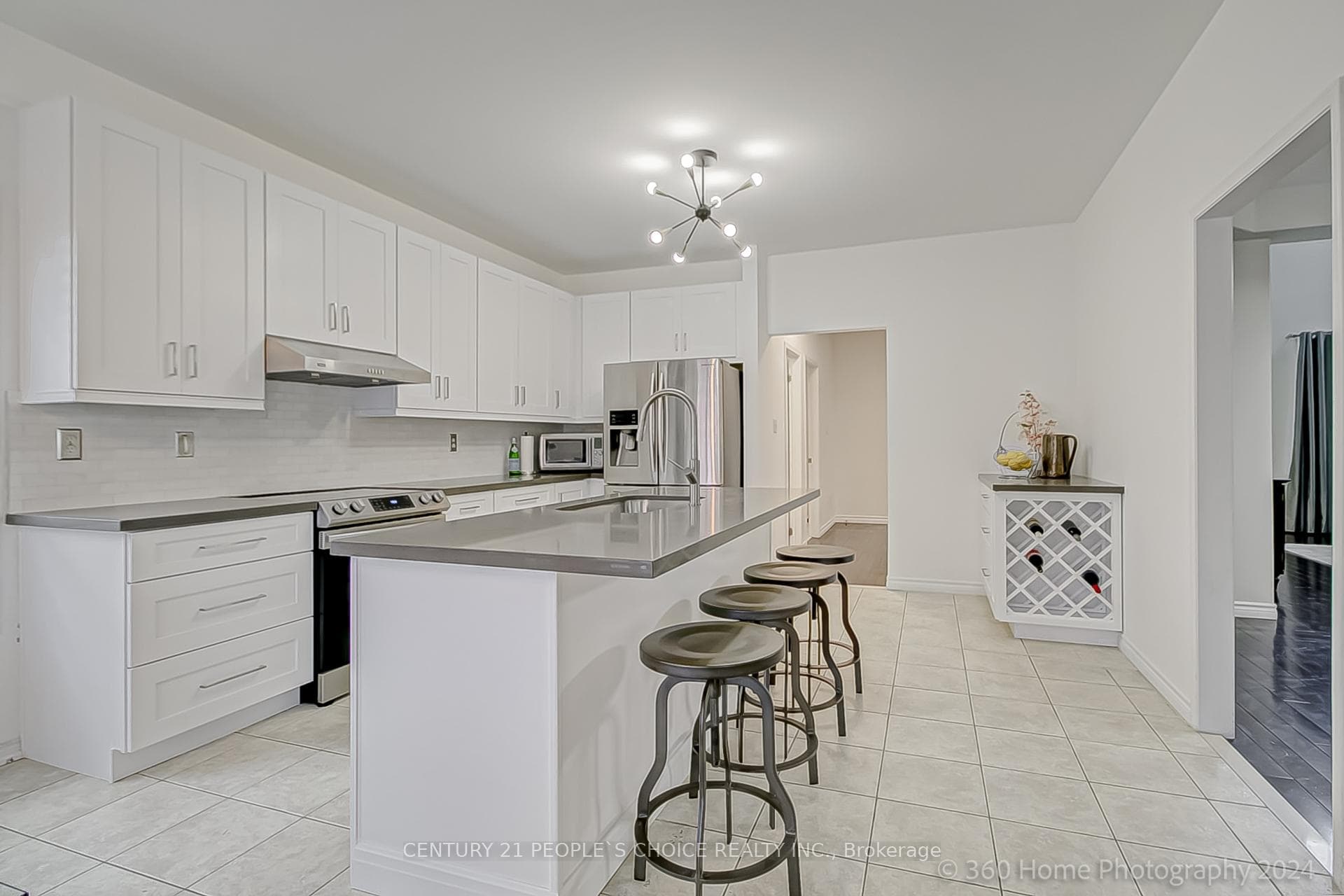 1373 Coldstream Drive photo 5