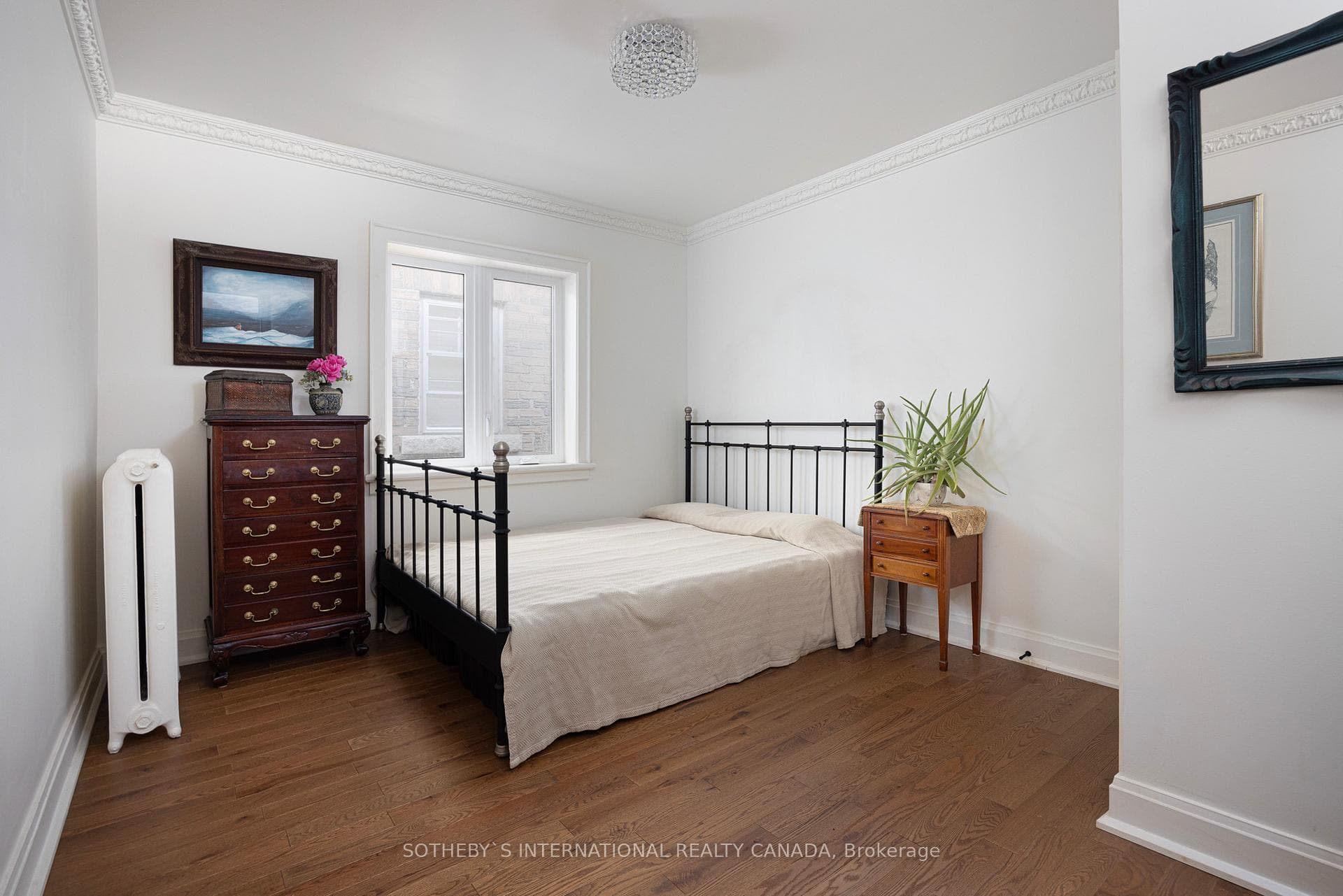 2nd floor bedroom