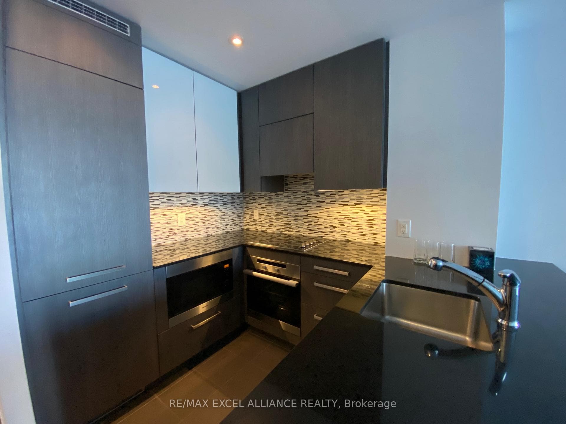 8 The Esplanade N/A Unit 1309 photo 17