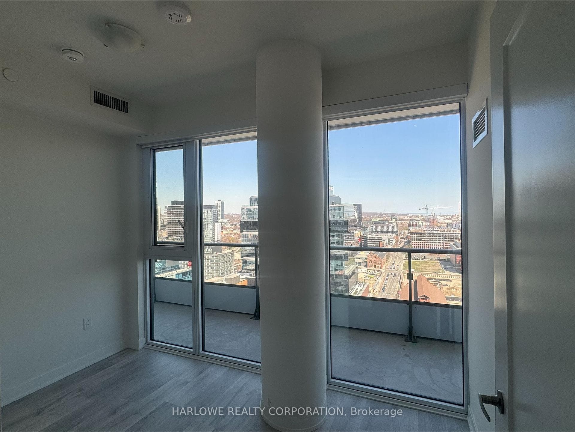 70 Princess Street Unit 2102 E photo 4