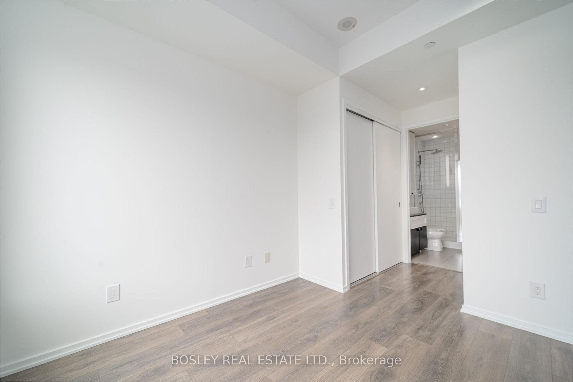 783 Bathurst Street Unit 314 photo 18