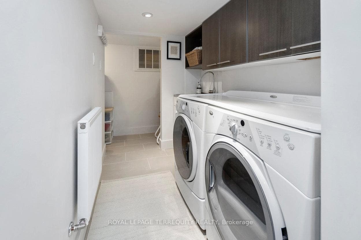 155 Blackthorn Avenue photo 31
