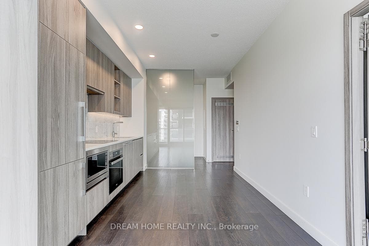 95 Mcmahon Drive Unit 2107 photo 30