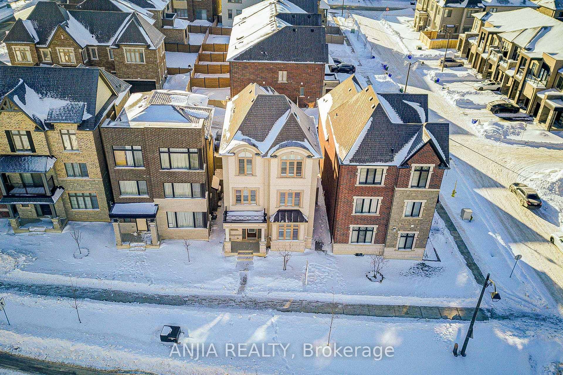35 York Downs Boulevard photo 6
