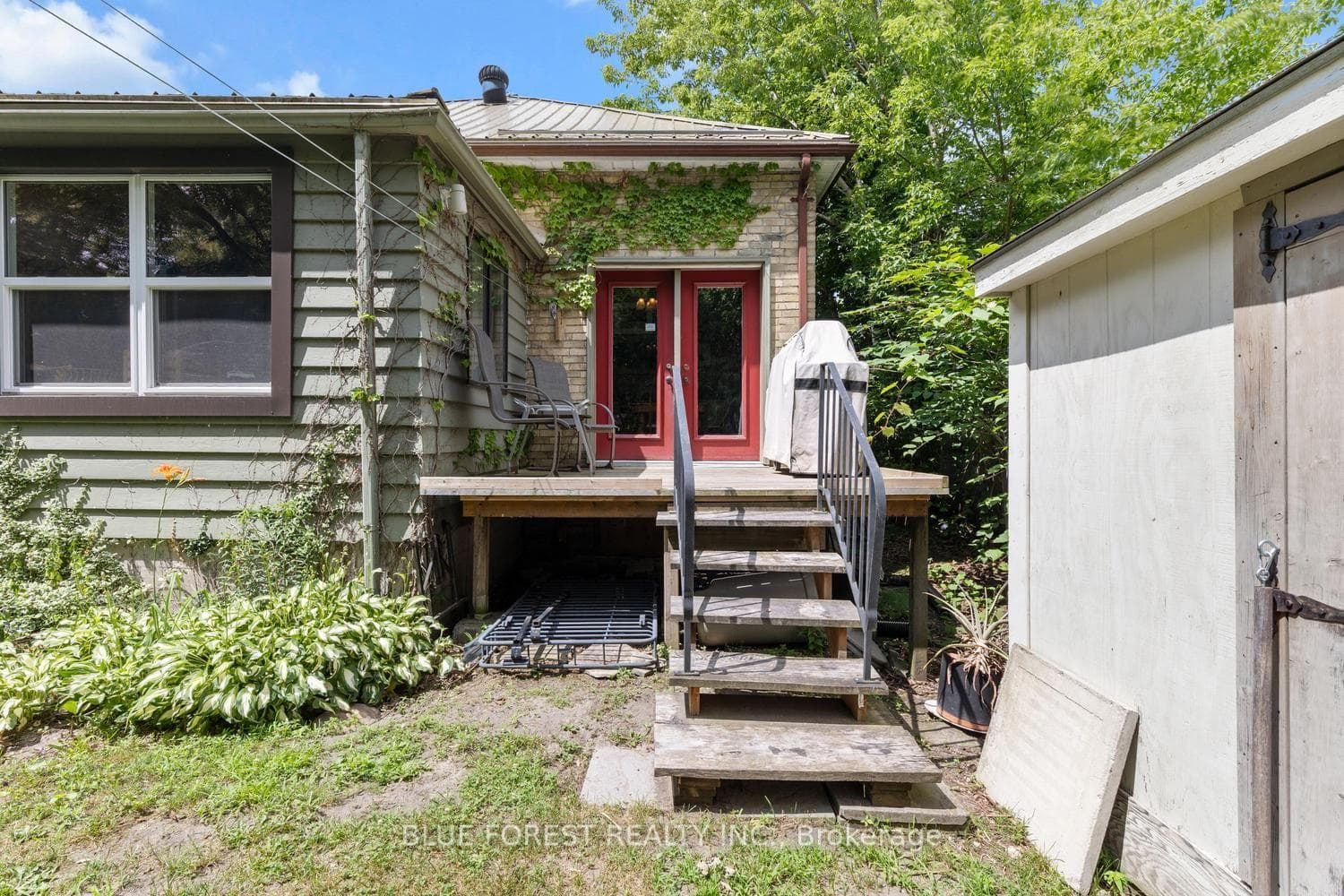 550 Elizabeth Street photo 35