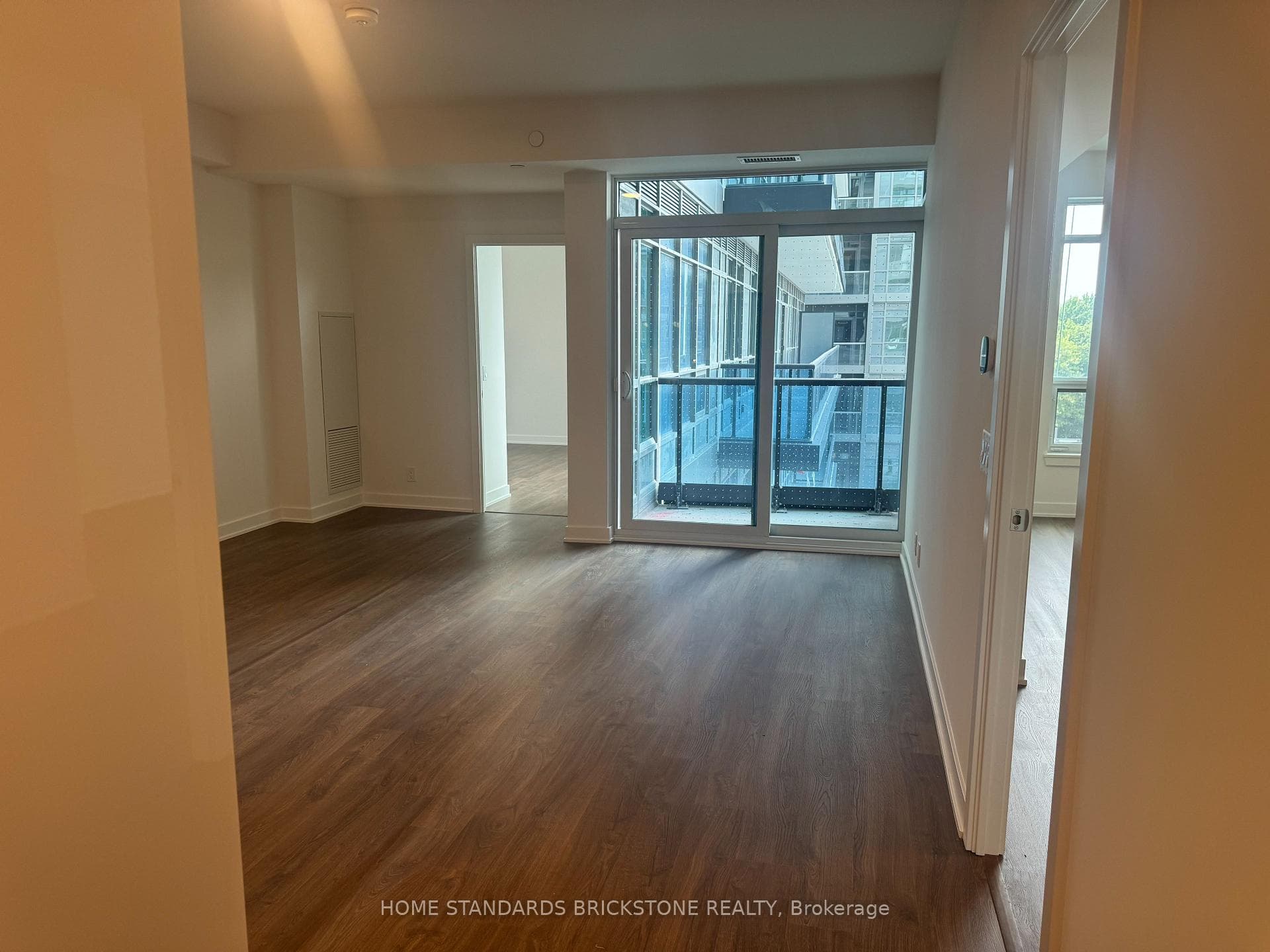 30 Upper Mall Way Unit A-423 photo 7