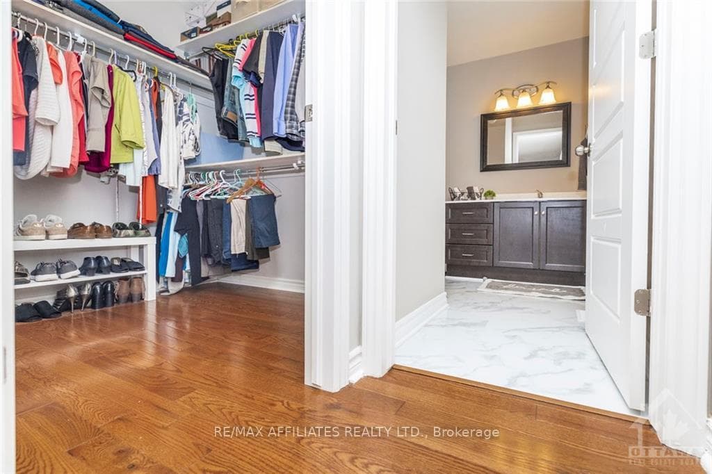 29 JOHANNA Street photo 17