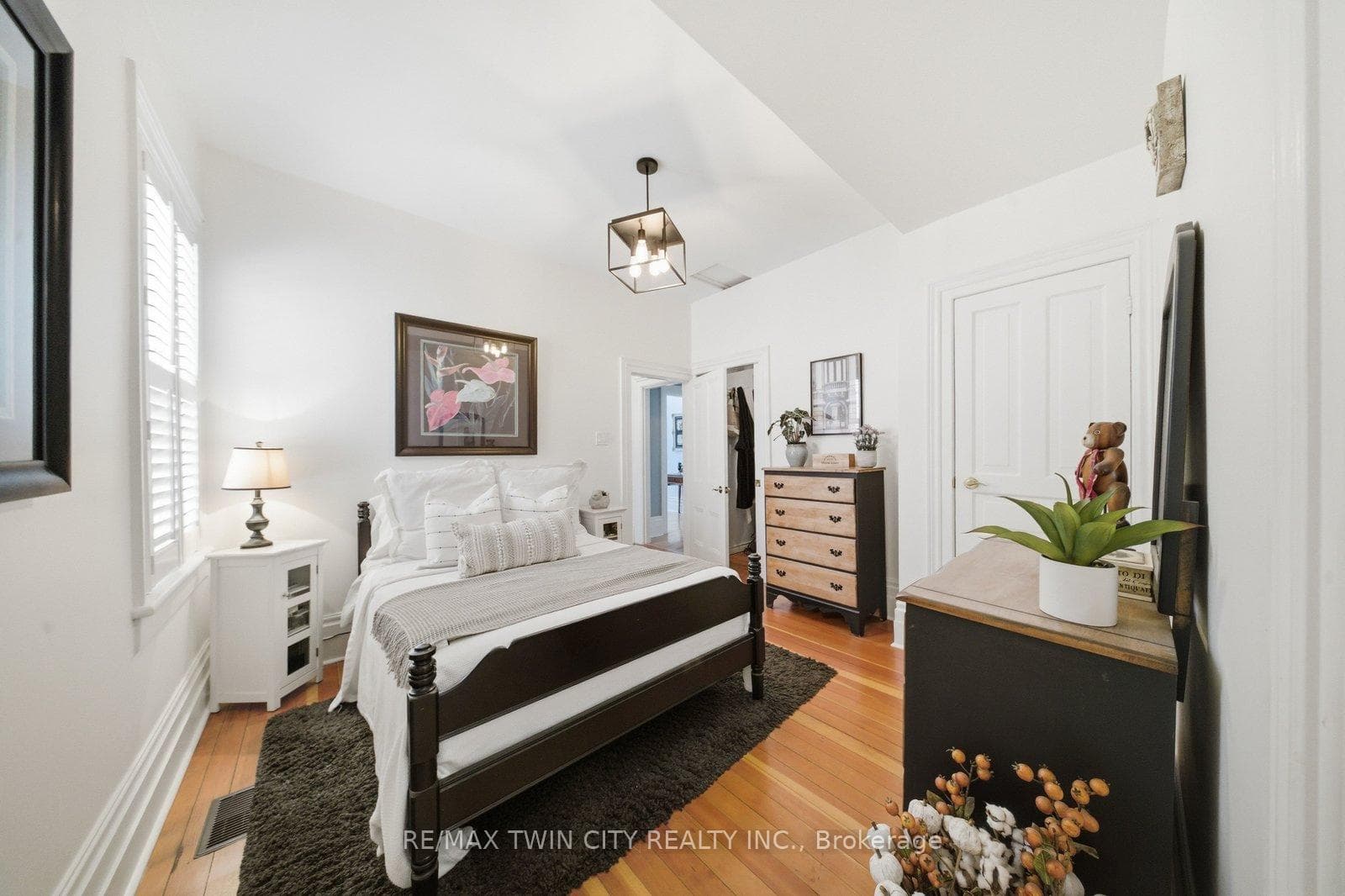 108 William Street photo 29