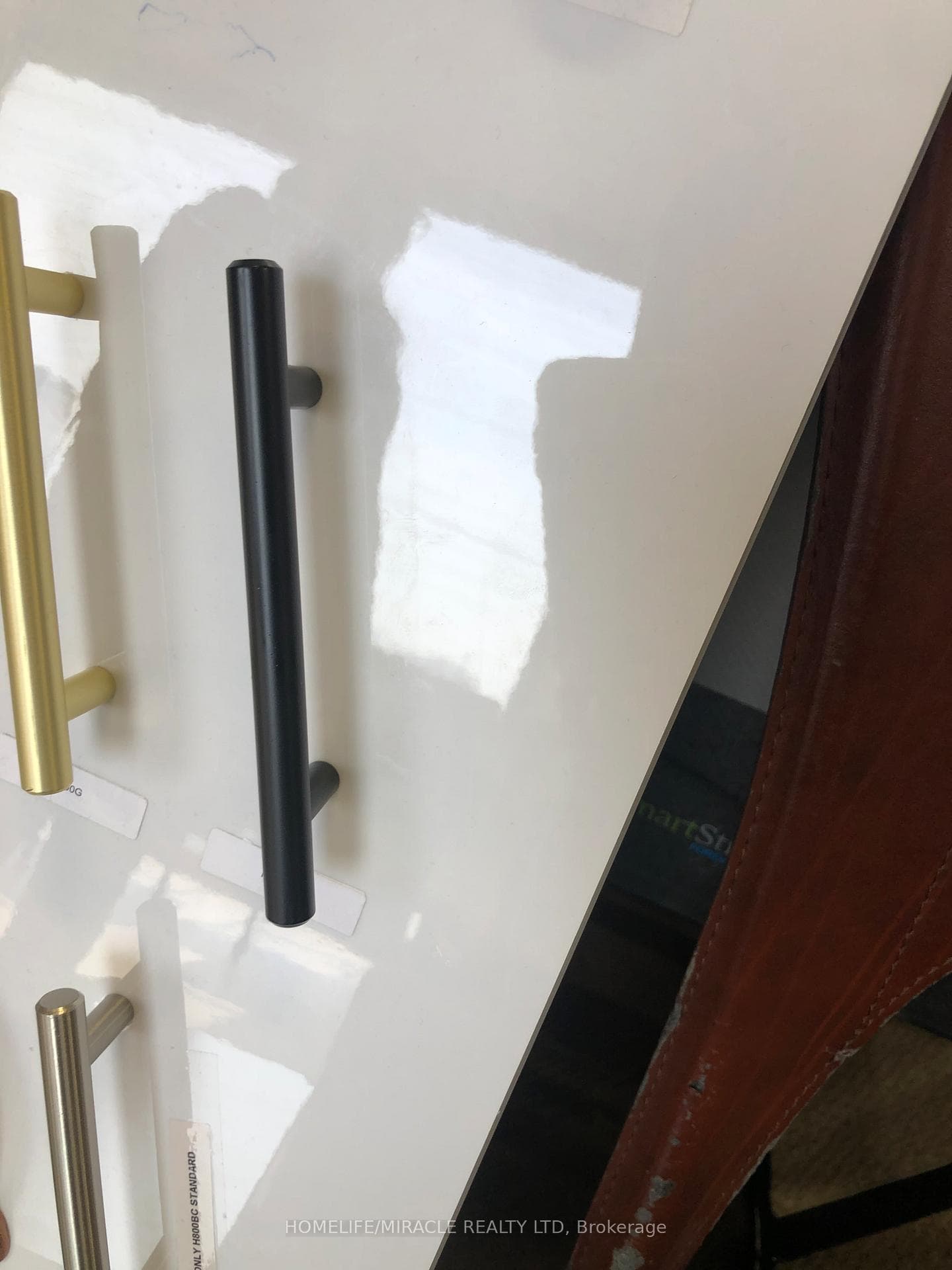 Cabinets Hardware