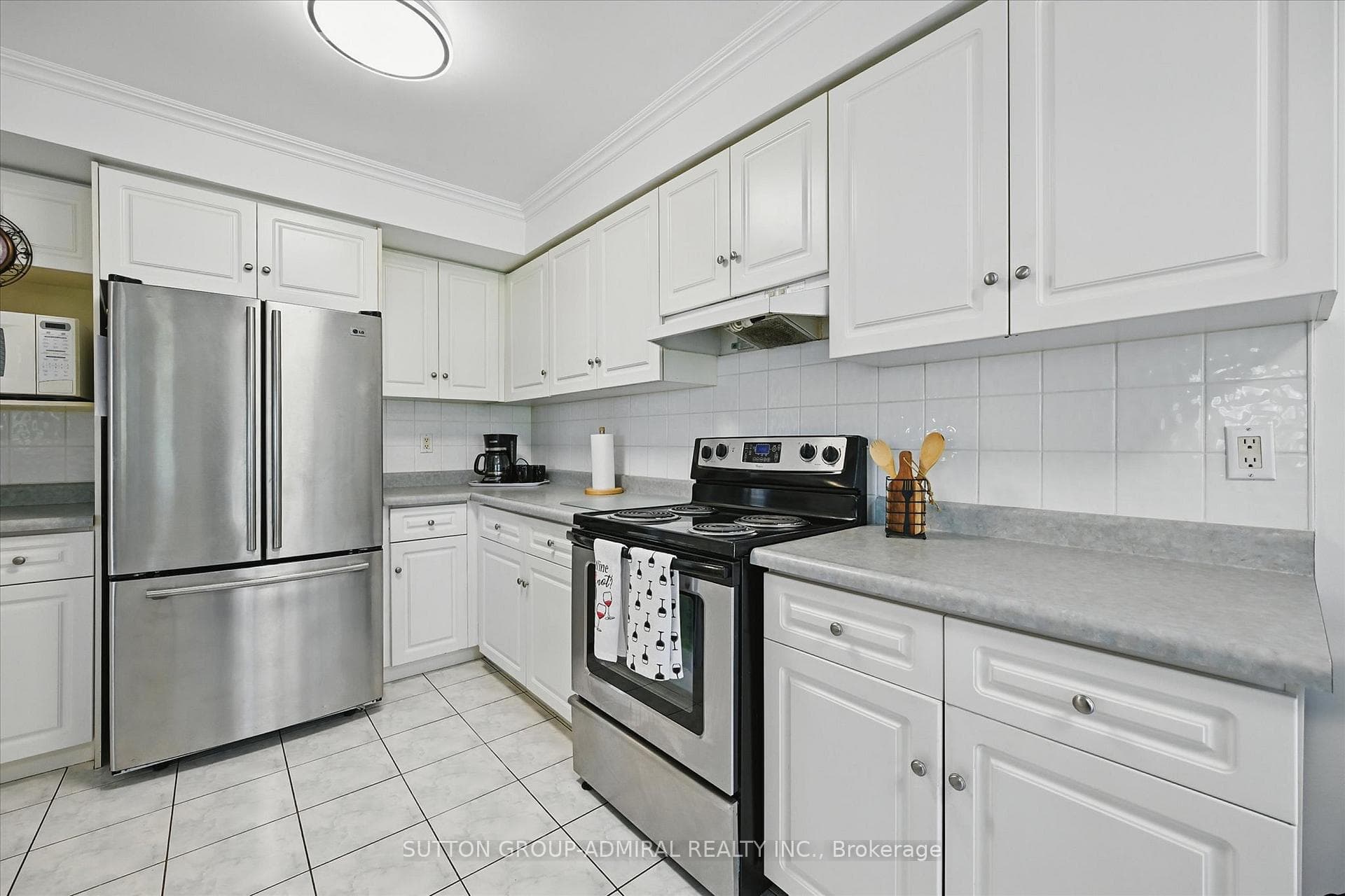 469 Dewitt Road photo 16