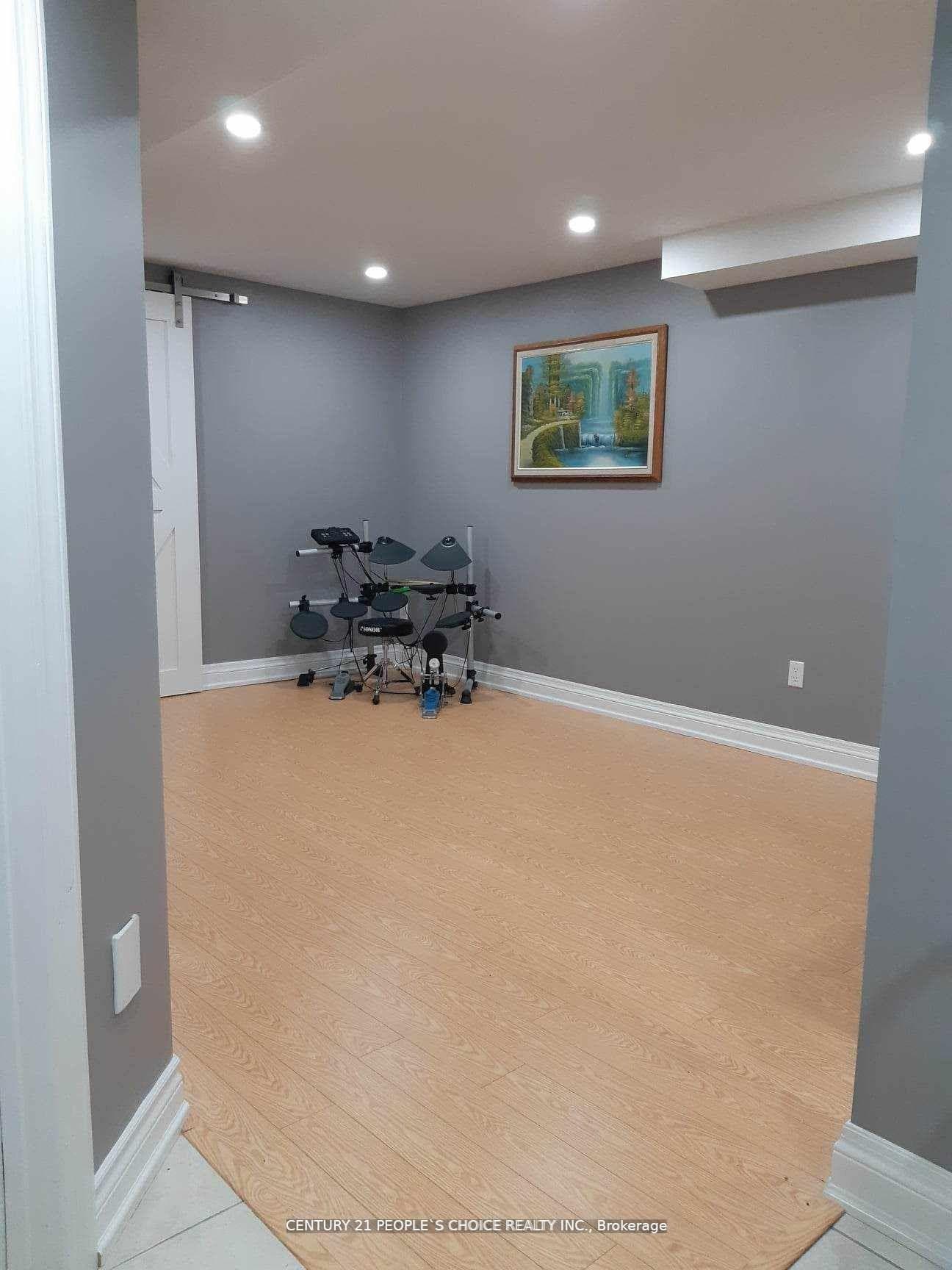 6018 Duford Drive photo 32