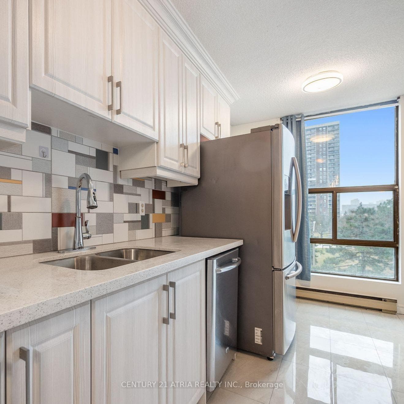 17 Knightsbridge Road Unit 506 photo 13