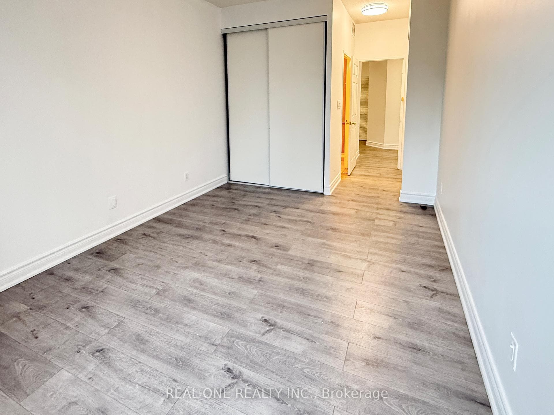 35 Empress Avenue Unit 102 photo 16