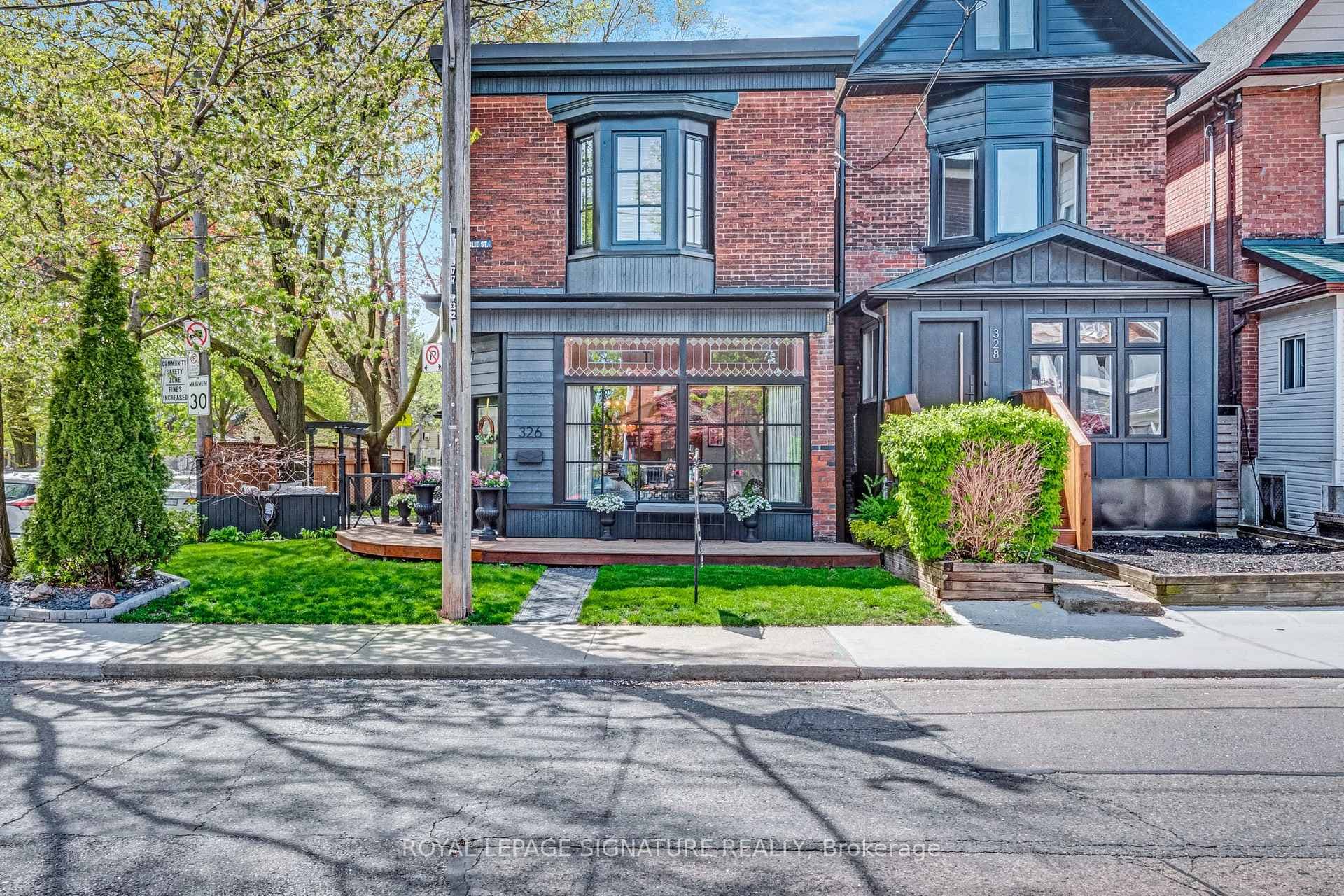 326 Leslie Street photo 1