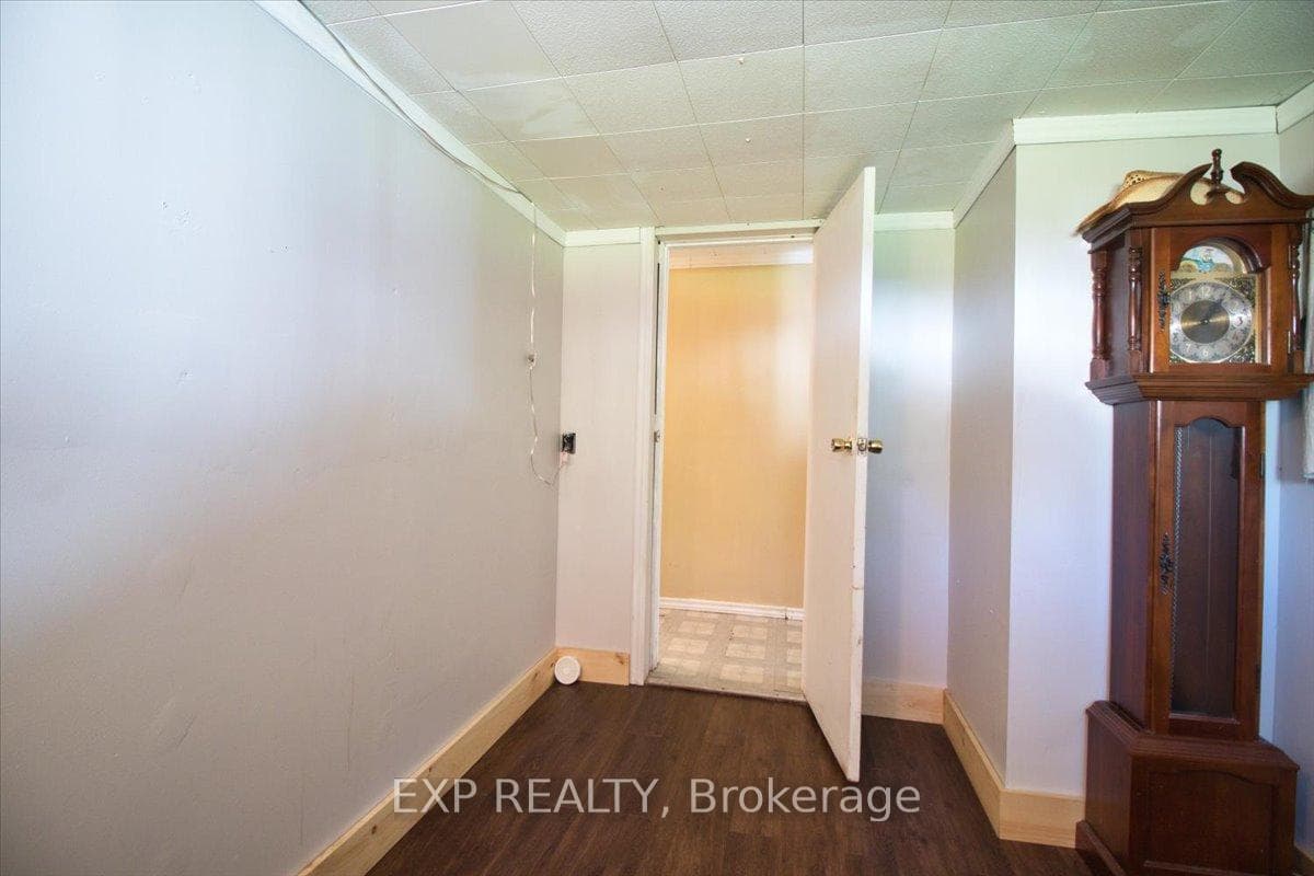252 Queen Street photo 19
