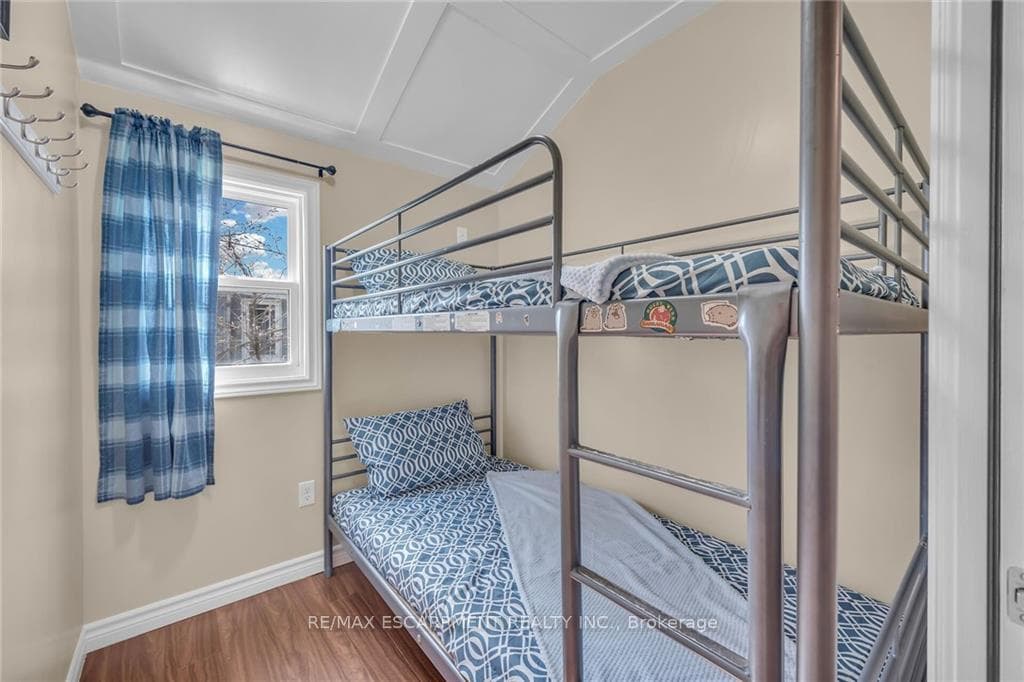 921 Lakeshore Road photo 25