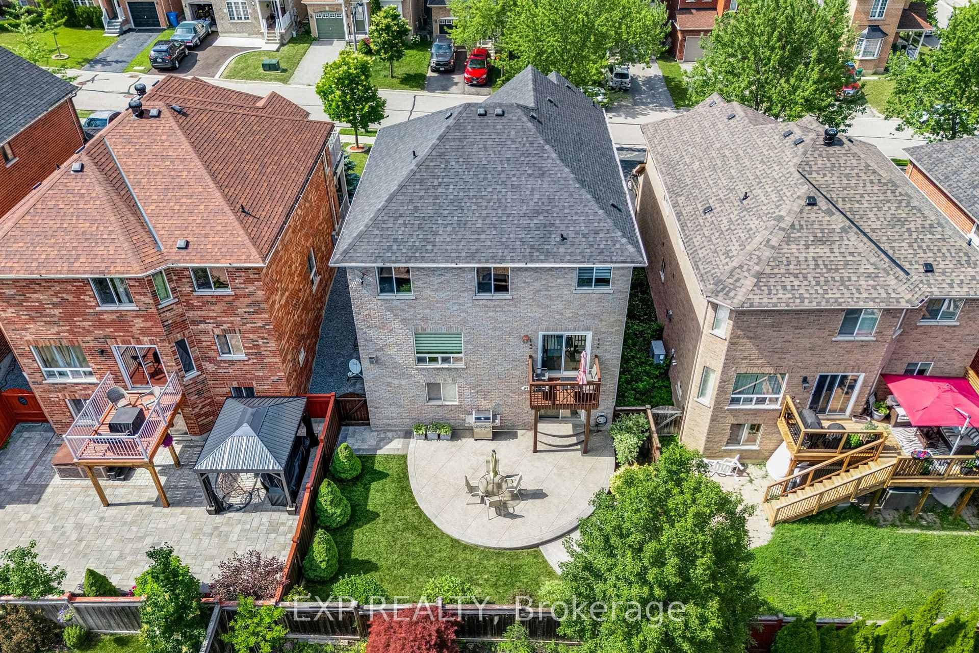 320 Dowson Loop photo 47