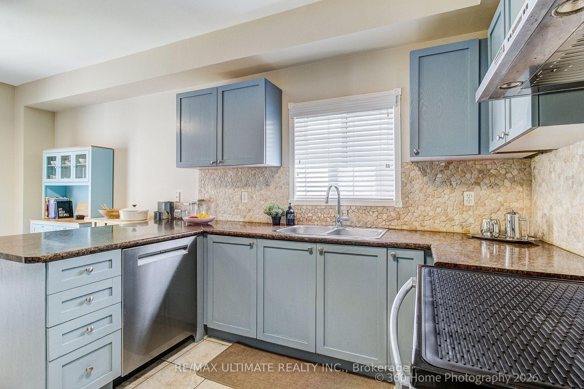 53 Wilshire Drive photo 6