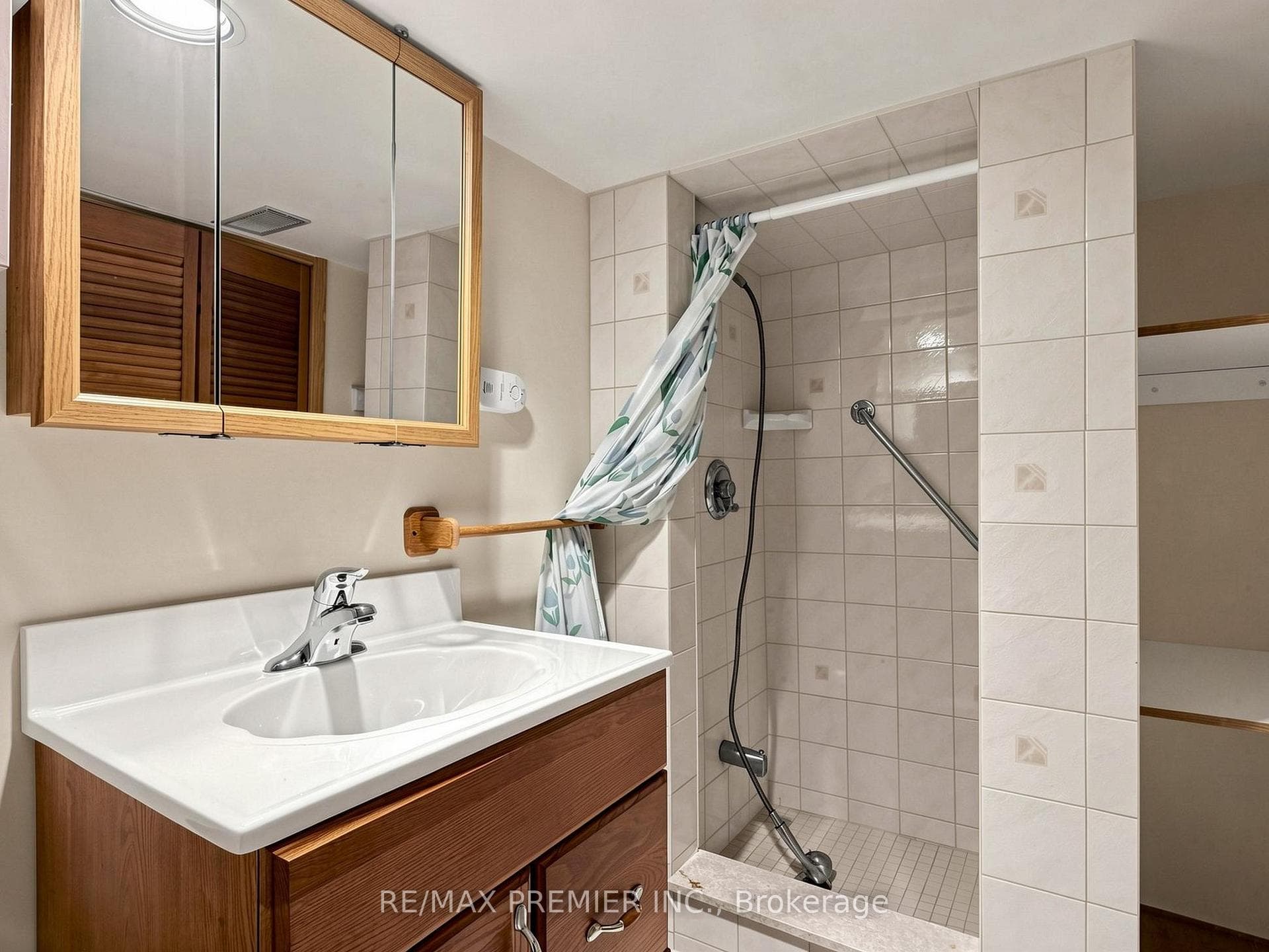 32 Ritchie Avenue photo 29