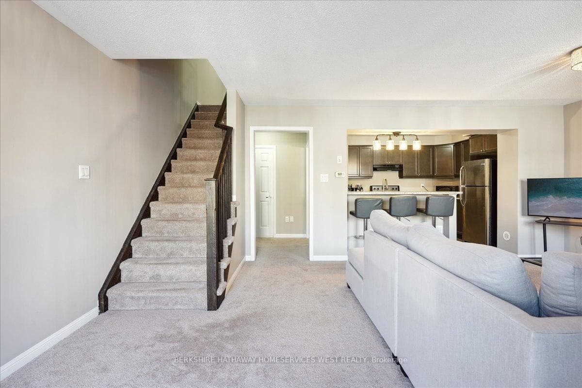 222 Septimus Heights photo 21