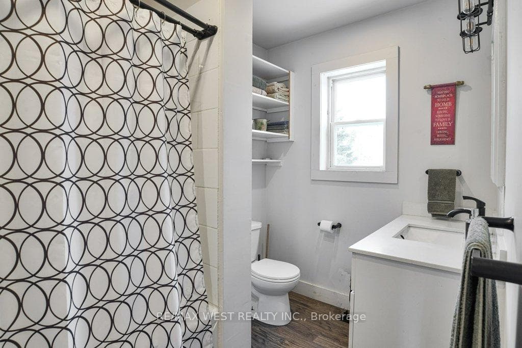 1295 Deep Bay Road photo 7
