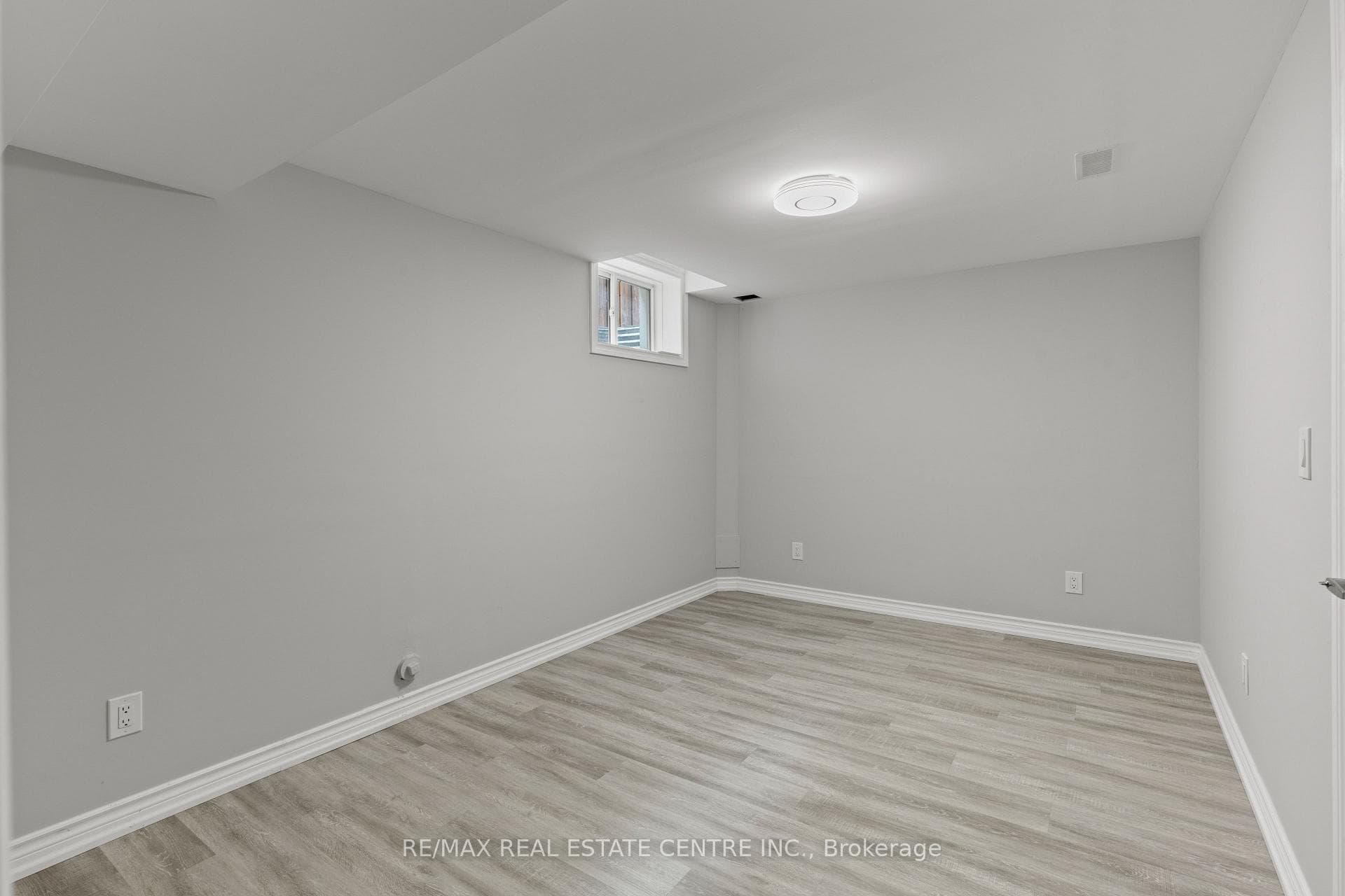 135 Raymond Road photo 25