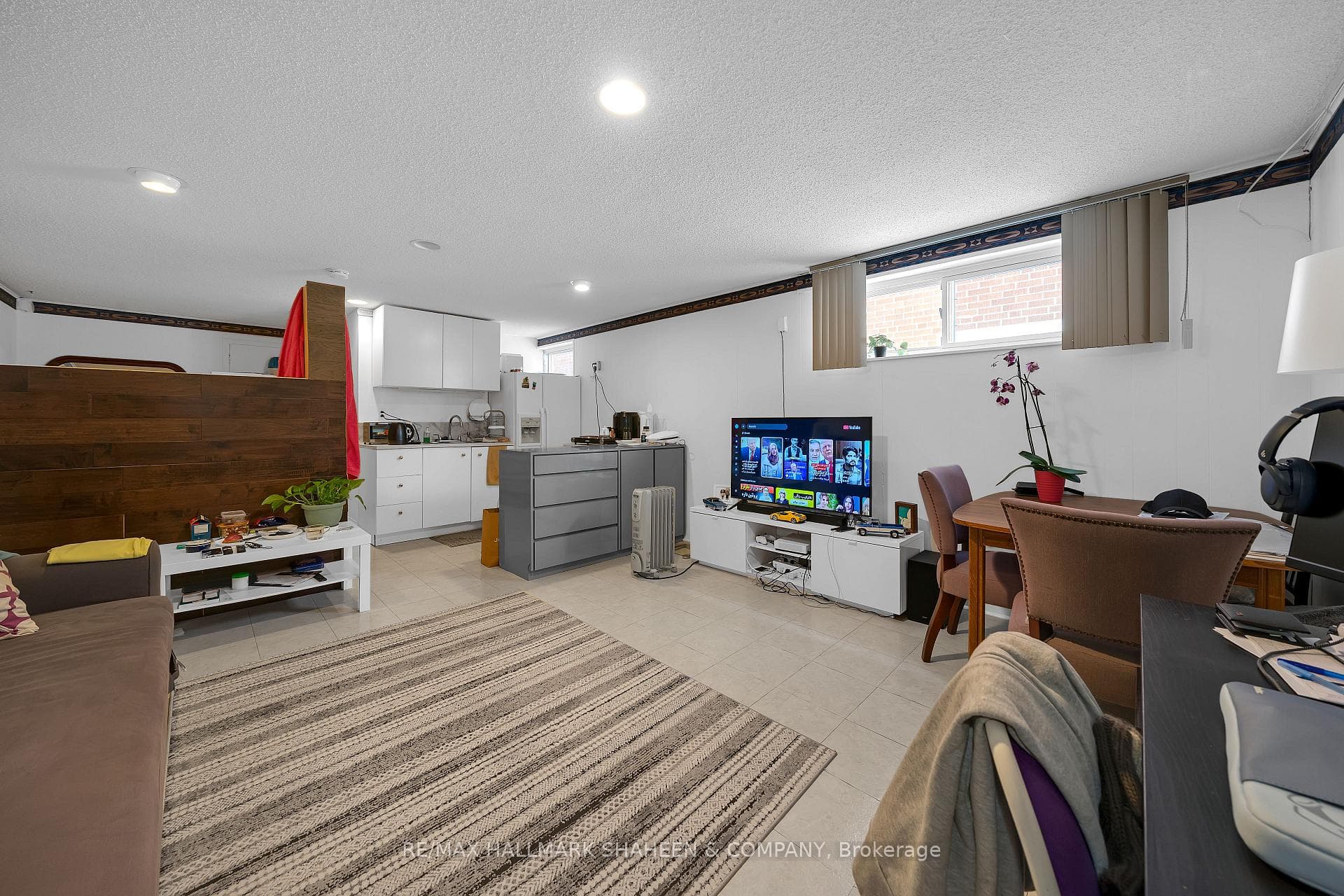 386 Ellerslie Avenue Unit Bsmnt A photo 6