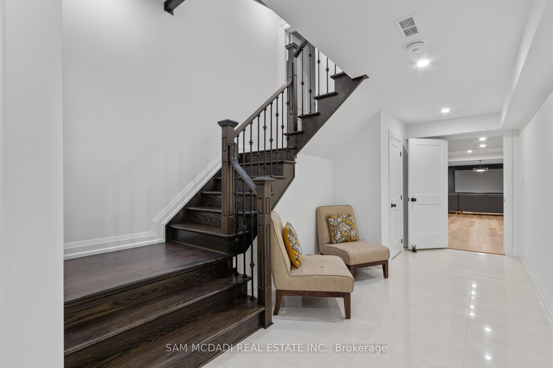 46 Foxtail Court photo 36