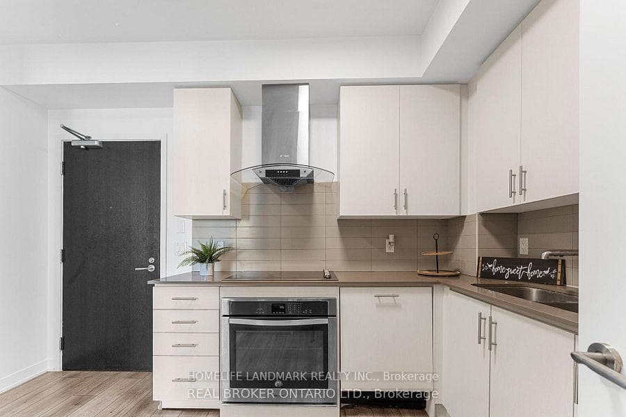 195 Bonis Avenue Unit 707 photo 5