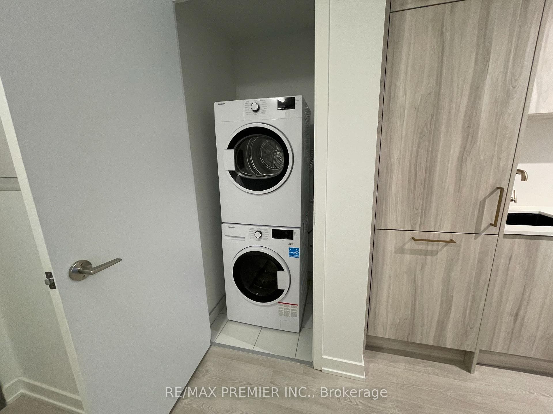 634 Church Street Unit 2402 photo 13
