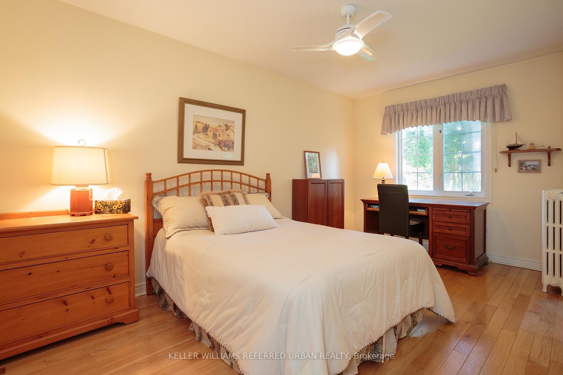 345 Moore Avenue photo 12