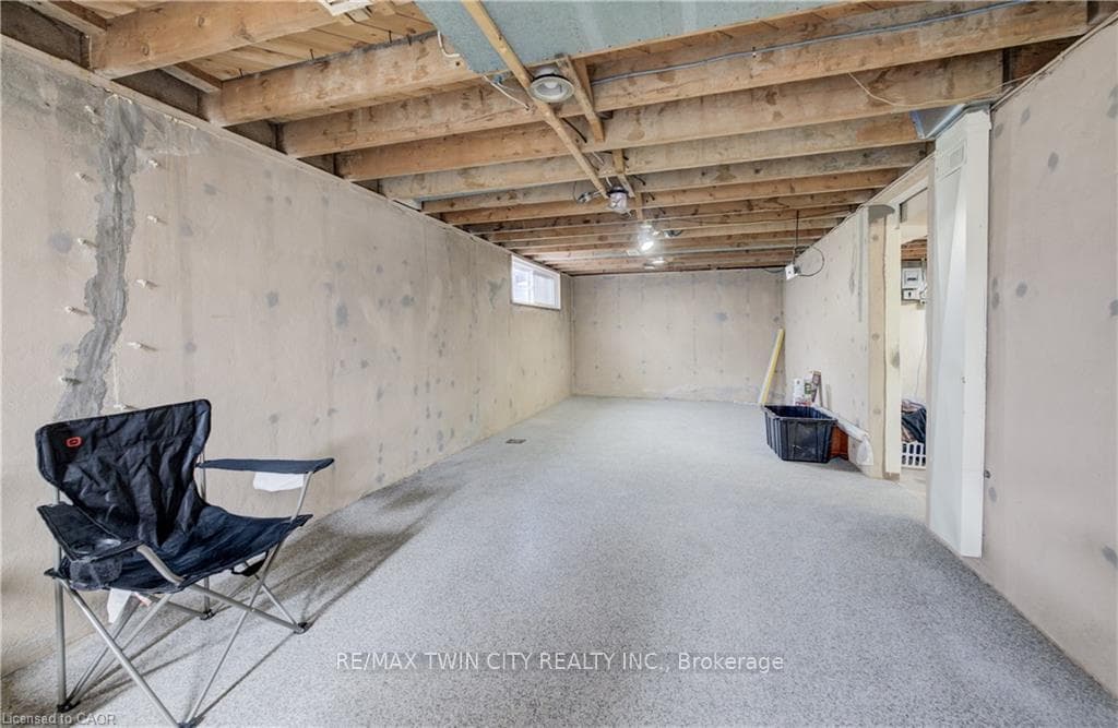 33 ELGINFIELD Drive photo 19