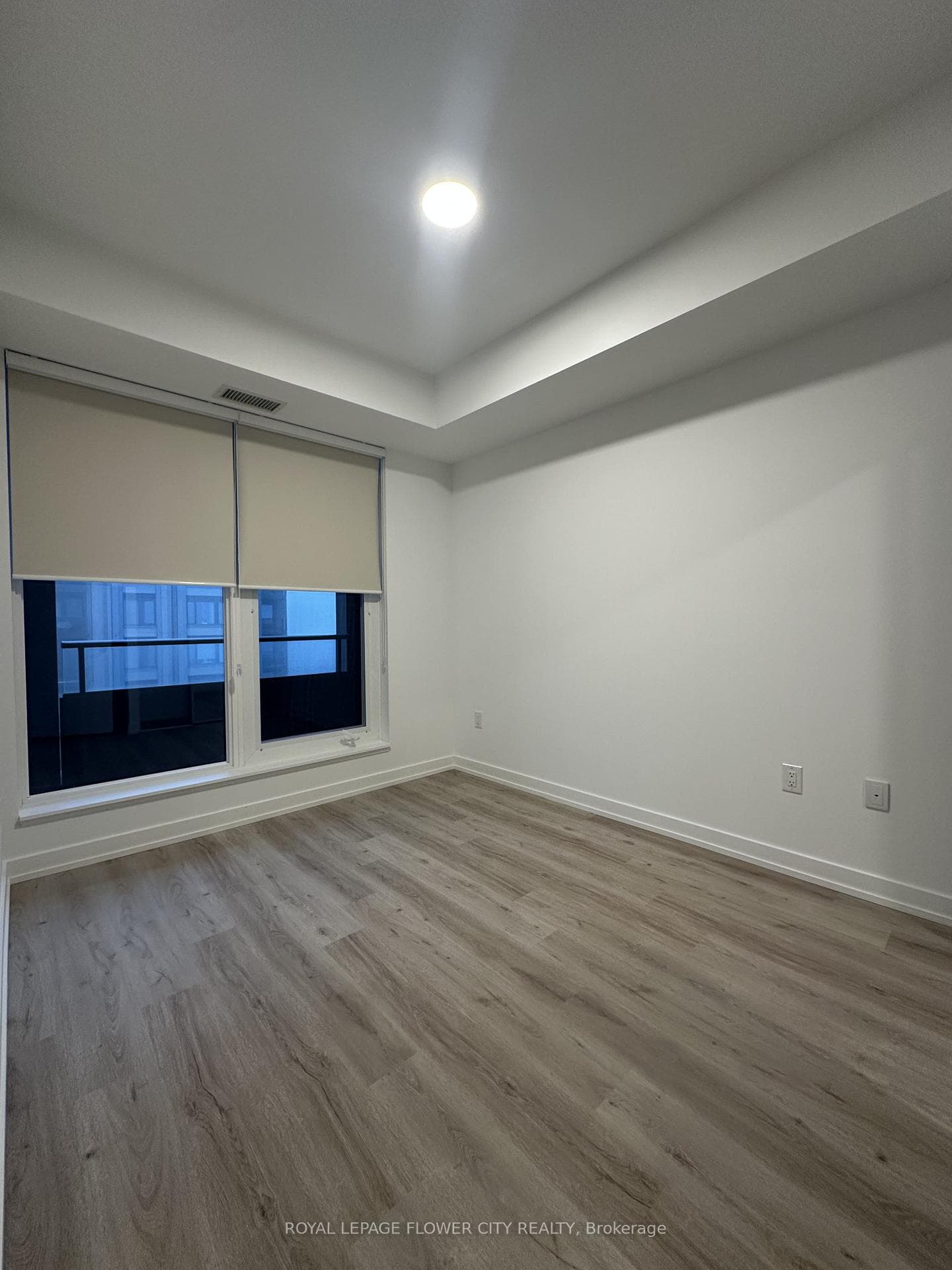 395 square one Drive Unit 3407 photo 10
