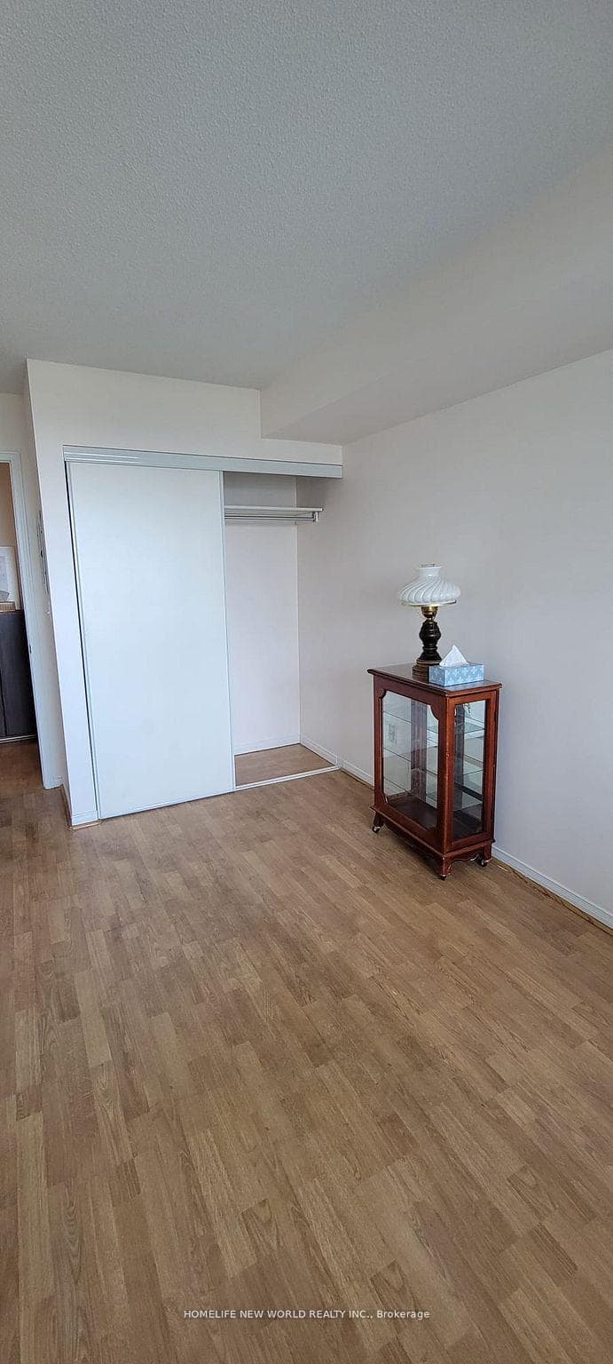 3 Pemberton Avenue Unit 1809 photo 8