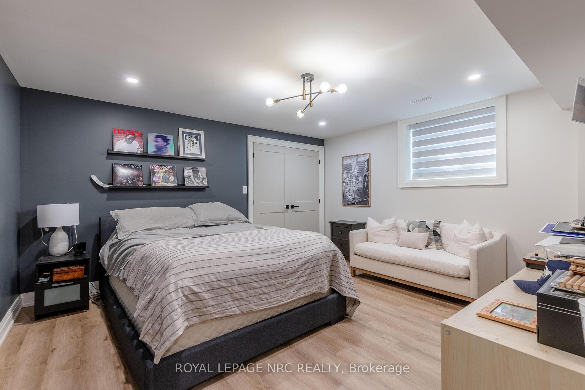 16 Swan Ave Avenue photo 34