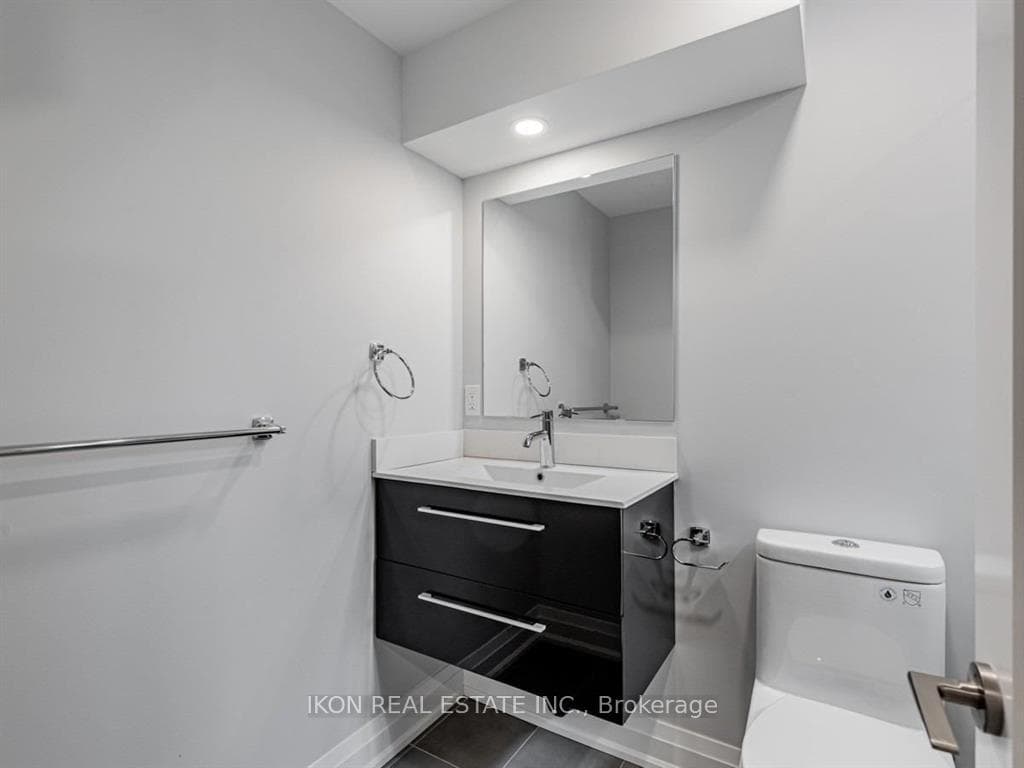 989 Avenue Road photo 12